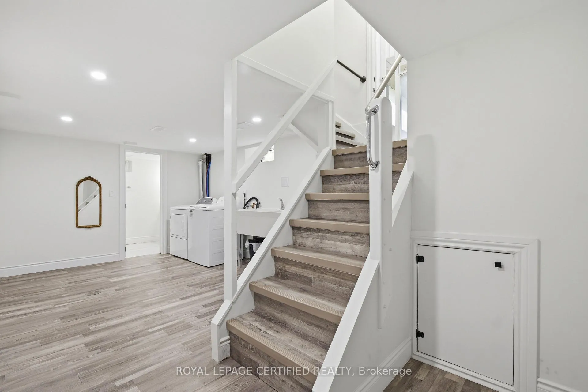 Photo 16 of 2485 Dominion Boulevard, Windsor, South Cameron — HOMEH