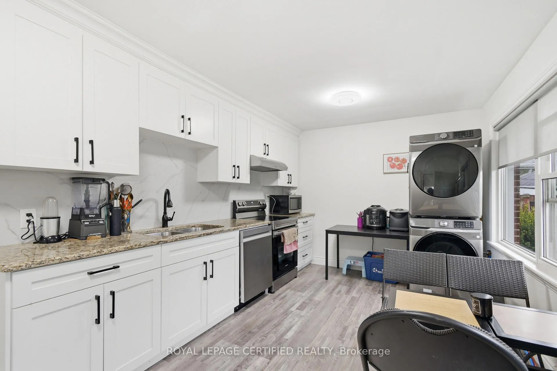 Photo 18 of 2485 Dominion Boulevard, Windsor, South Cameron — HOMEH