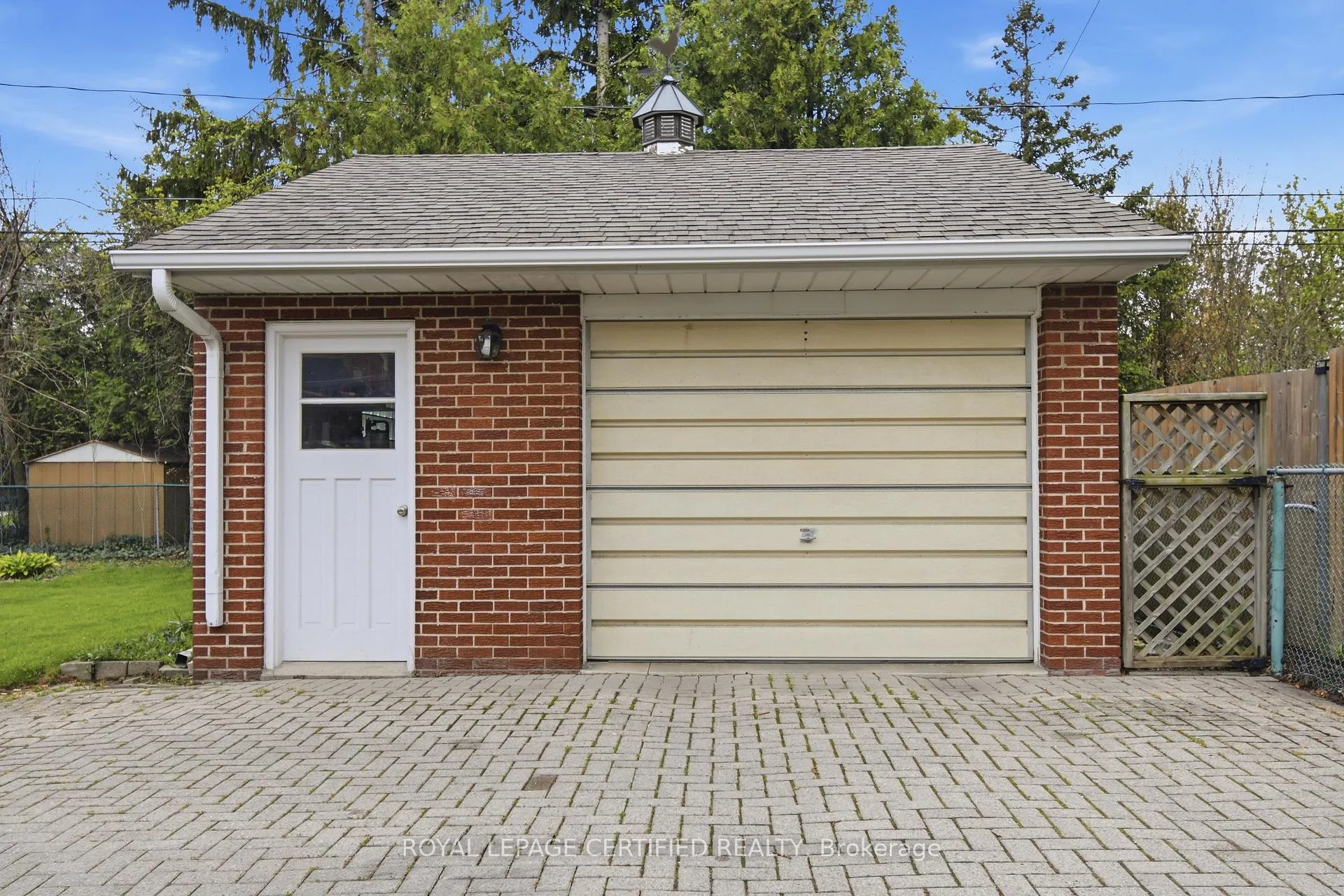 Photo 25 of 2485 Dominion Boulevard, Windsor, South Cameron — HOMEH