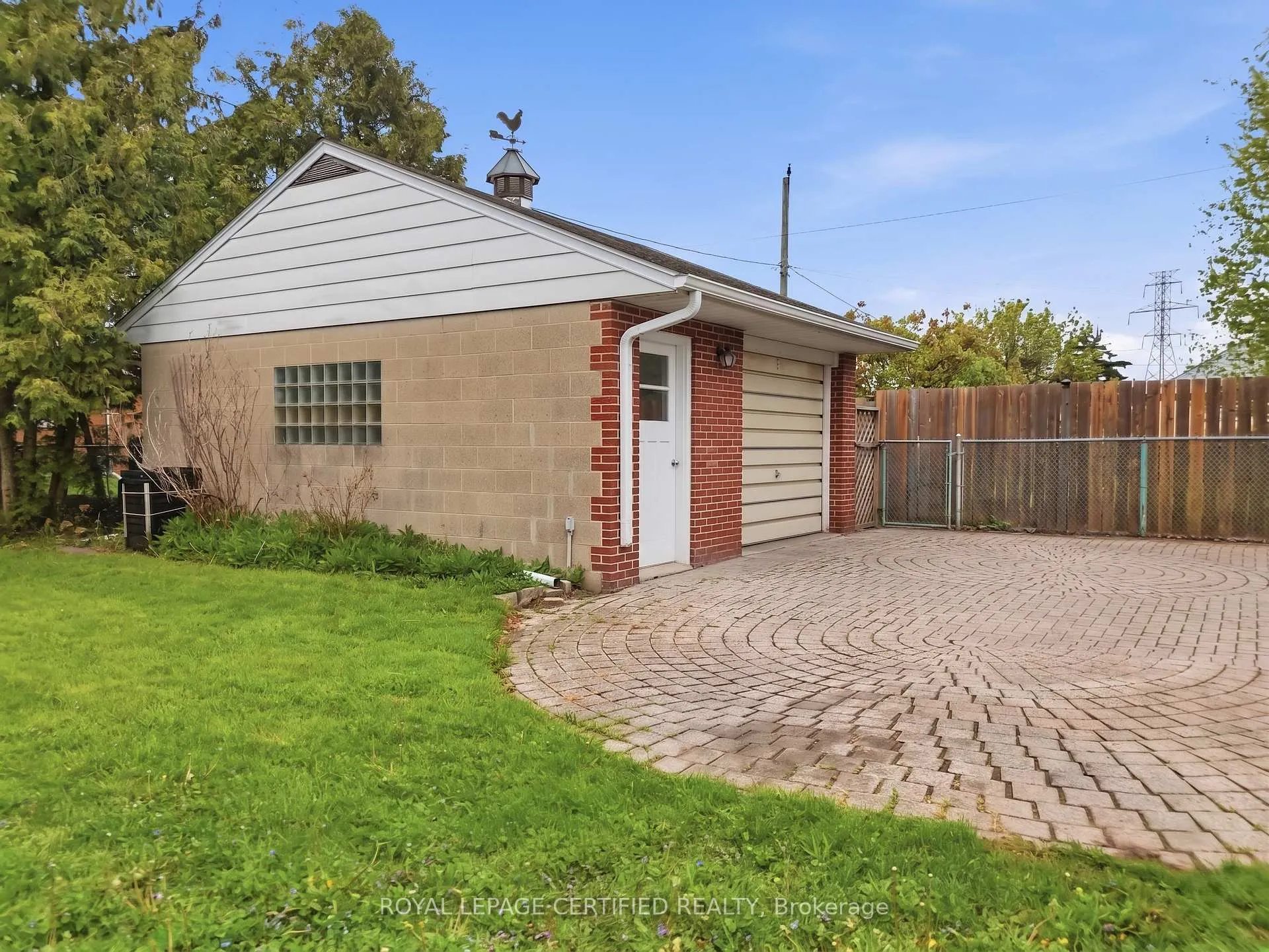 Photo 26 of 2485 Dominion Boulevard, Windsor, South Cameron — HOMEH