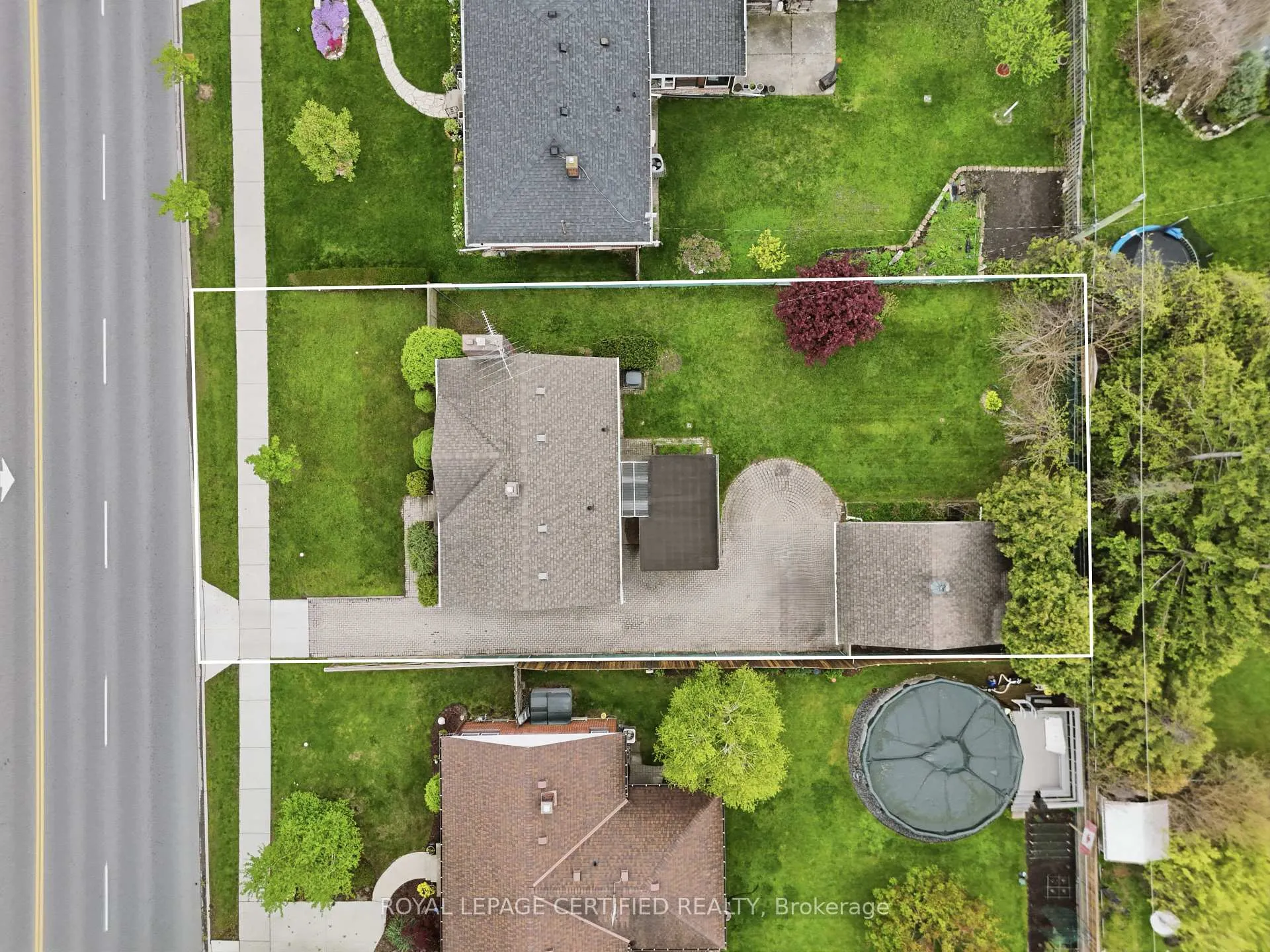 Photo 28 of 2485 Dominion Boulevard, Windsor, South Cameron — HOMEH