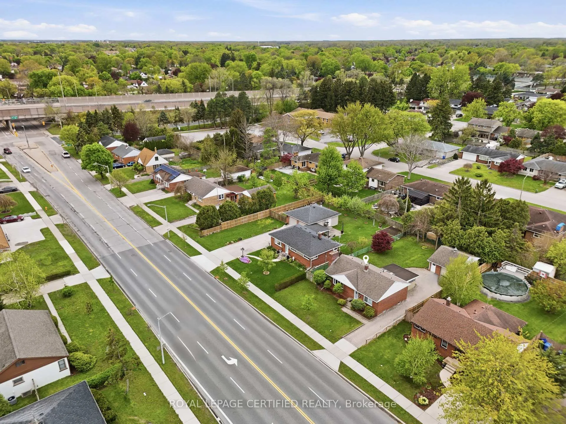 Photo 29 of 2485 Dominion Boulevard, Windsor, South Cameron — HOMEH