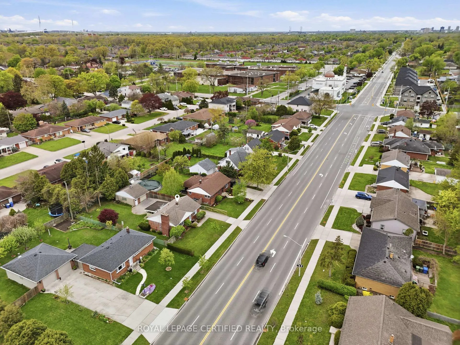 Photo 30 of 2485 Dominion Boulevard, Windsor, South Cameron — HOMEH