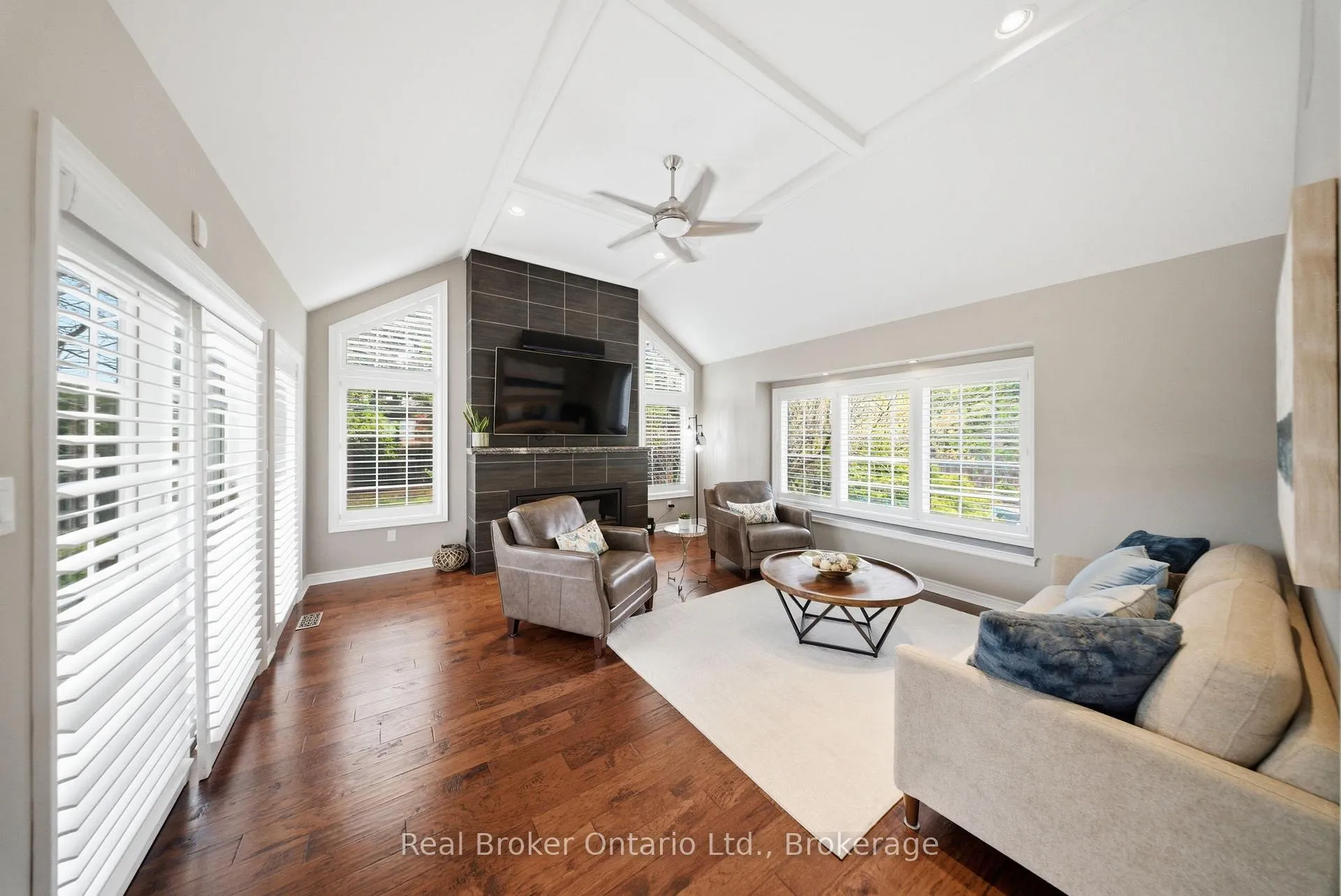 Photo 9 of 383 North Shore Boulevard W, Burlington, Bayview — HOMEH