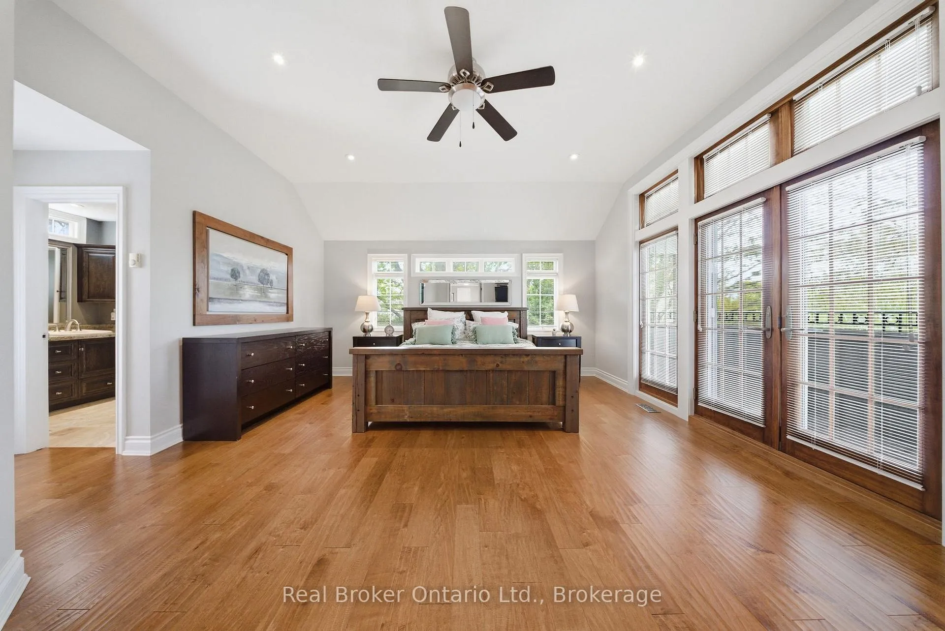 Photo 22 of 383 North Shore Boulevard W, Burlington, Bayview — HOMEH