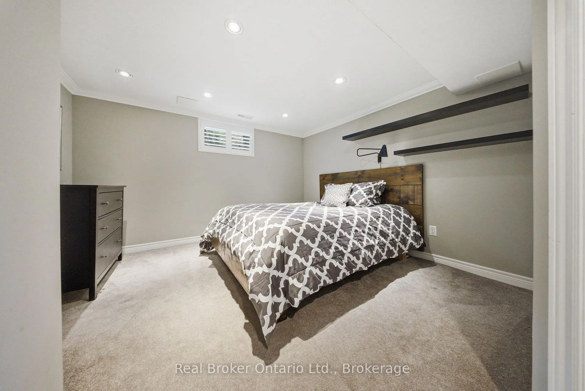Photo 35 of 383 North Shore Boulevard W, Burlington, Bayview — HOMEH