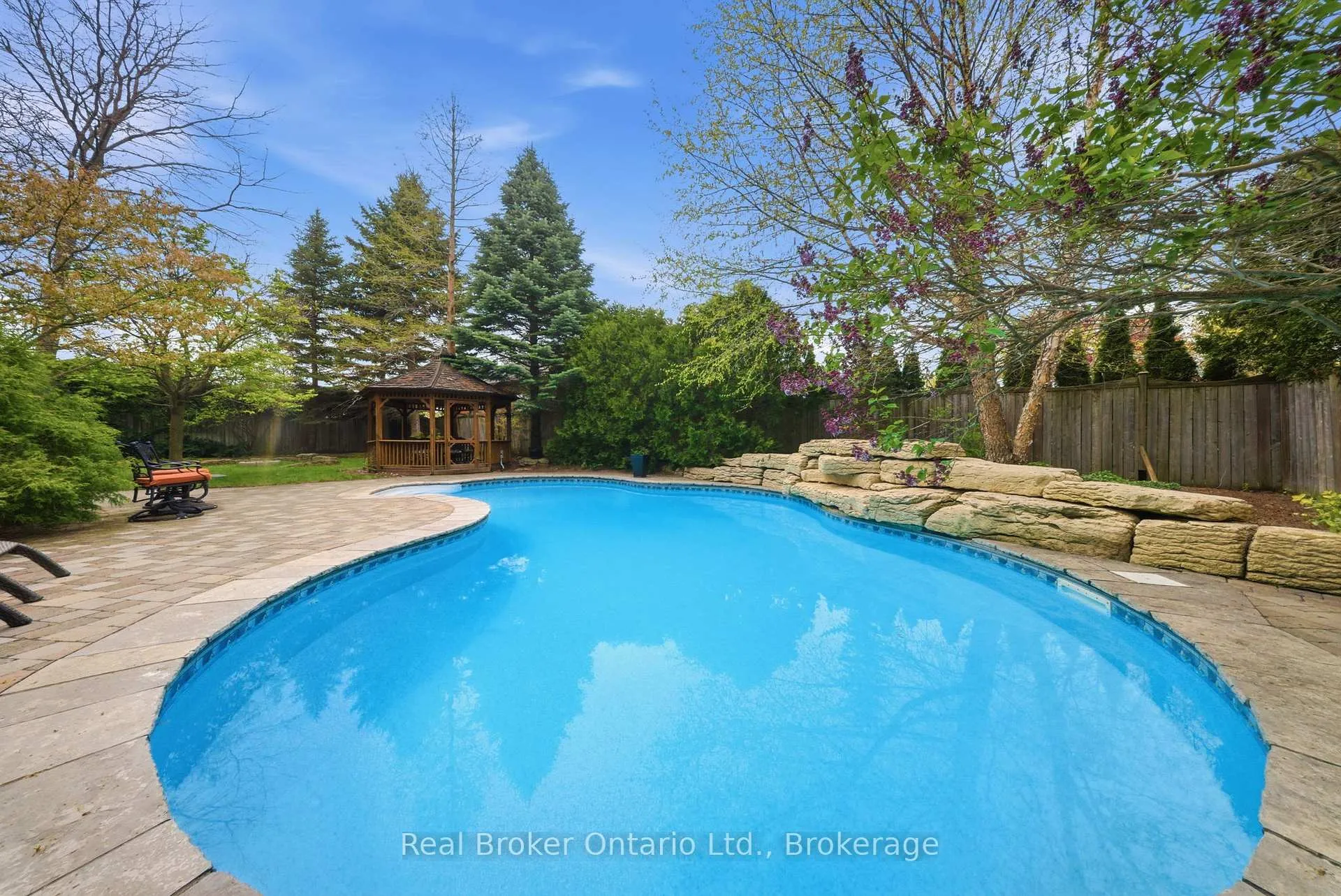 Photo 44 of 383 North Shore Boulevard W, Burlington, Bayview — HOMEH