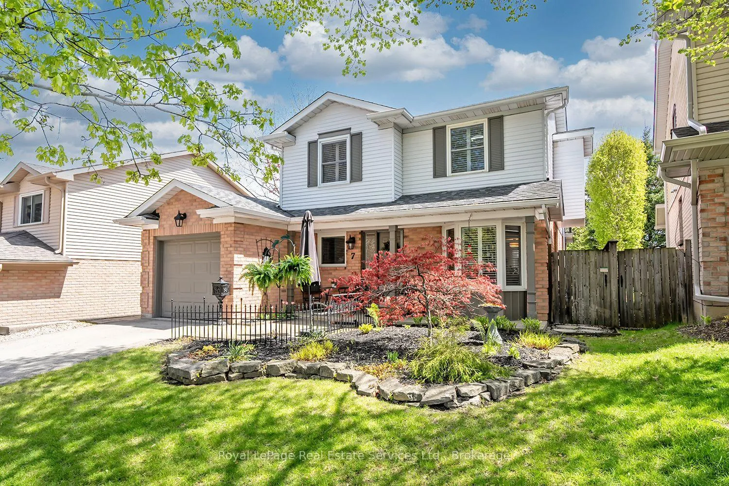 Front of 7 Knollwood Court