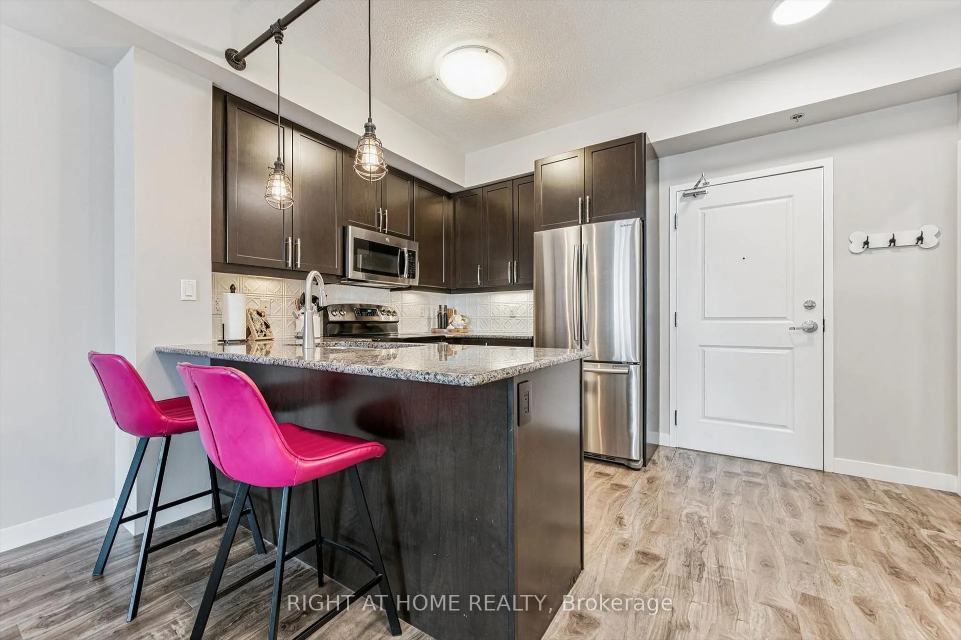 Photo 9 of Unit 312, 5317 Upper Middle Road, Burlington, Orchard — HOMEH