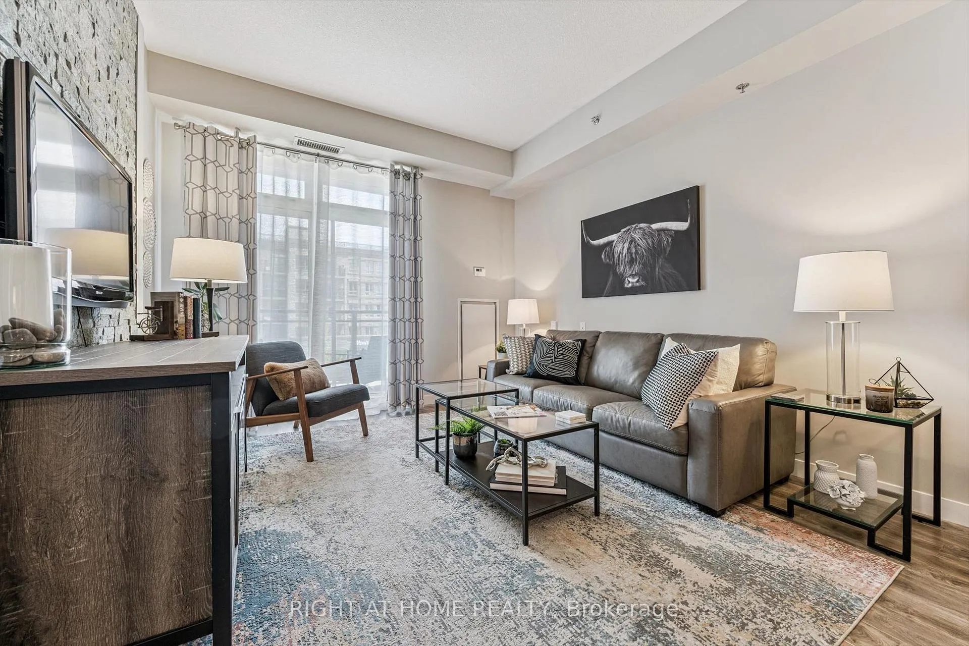 Photo 12 of Unit 312, 5317 Upper Middle Road, Burlington, Orchard — HOMEH