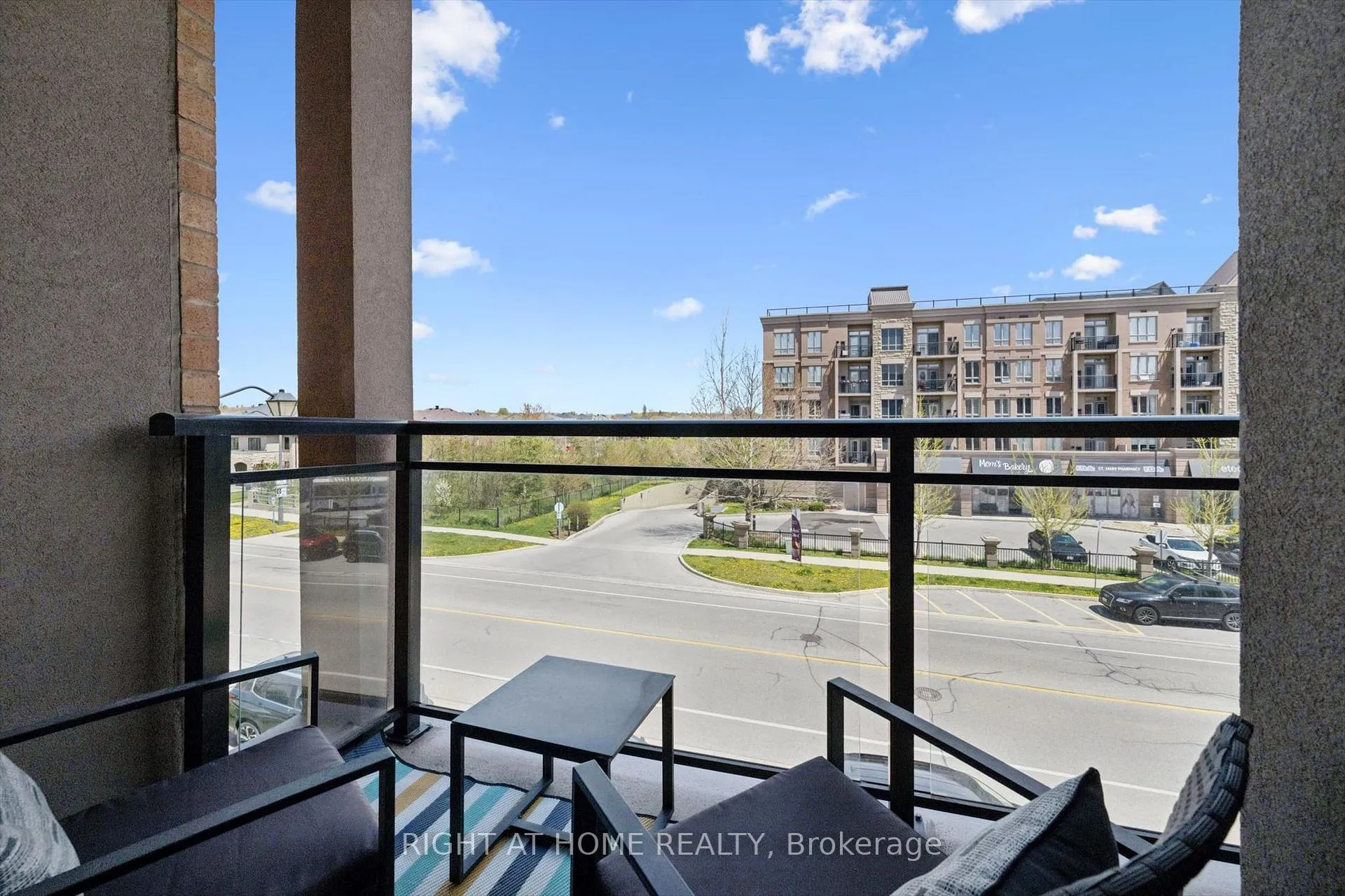 Photo 18 of Unit 312, 5317 Upper Middle Road, Burlington, Orchard — HOMEH