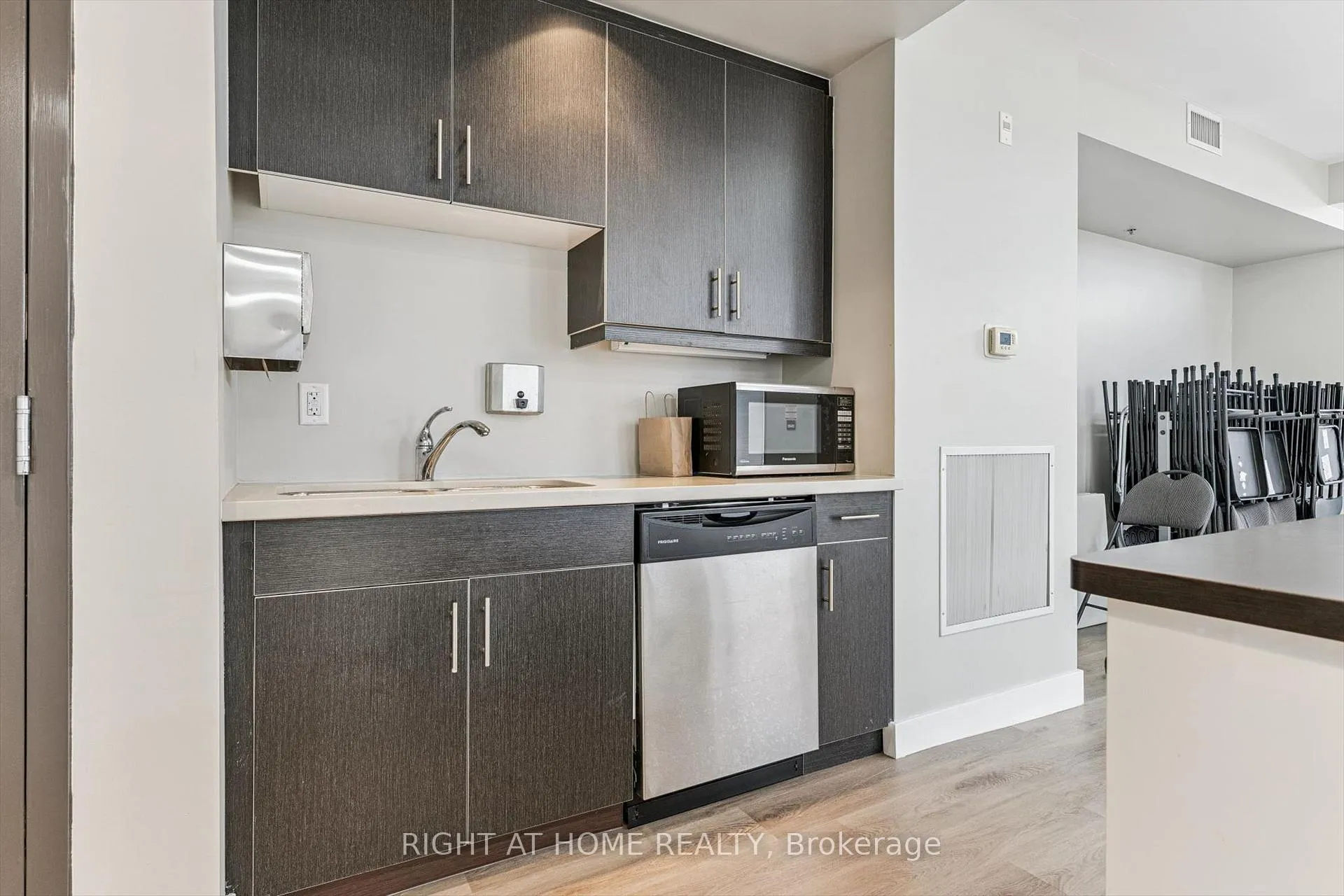 Photo 22 of Unit 312, 5317 Upper Middle Road, Burlington, Orchard — HOMEH