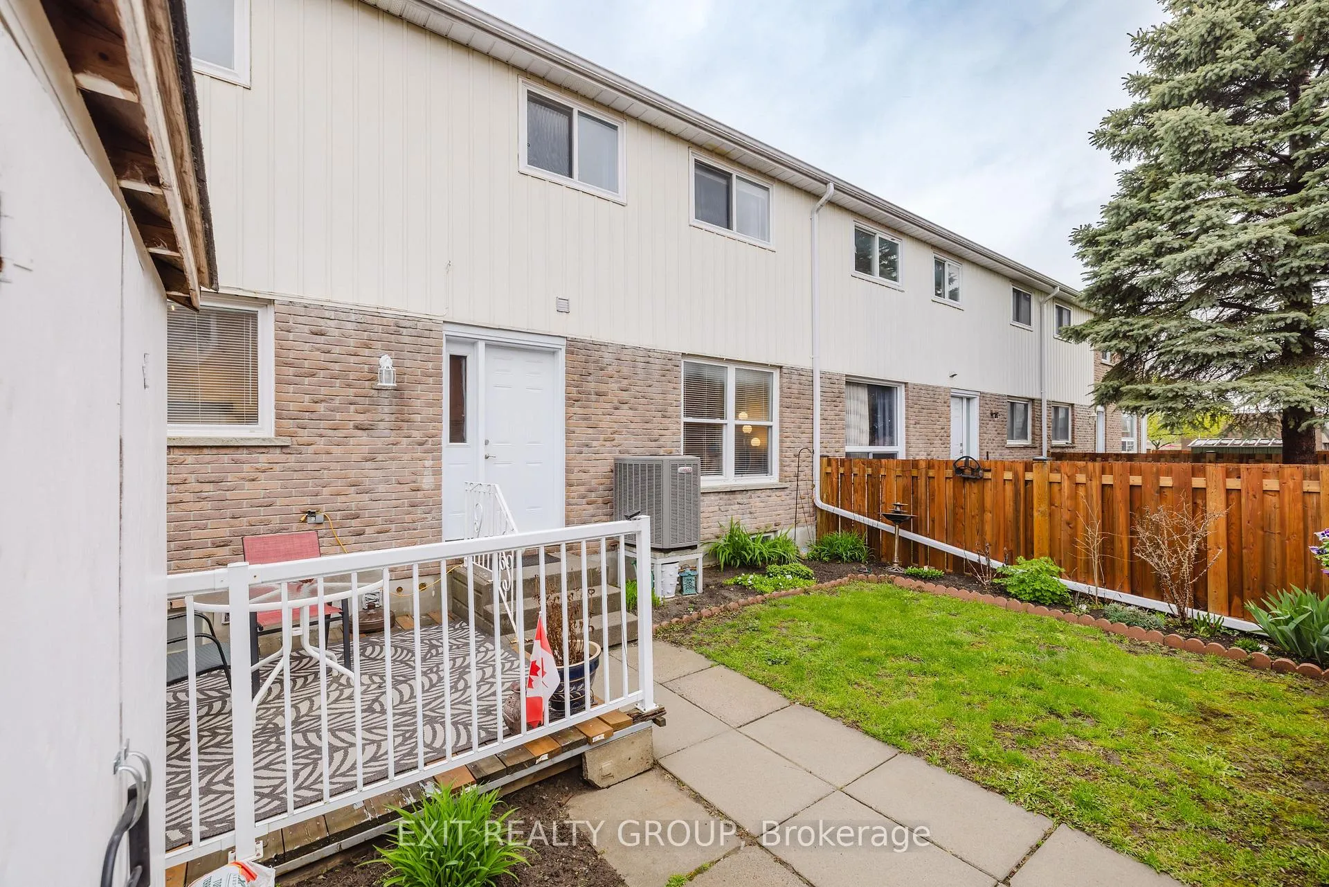 Photo 4 of Unit 36, 19 Tracey Park Drive, Belleville, Belleville Ward — HOMEH