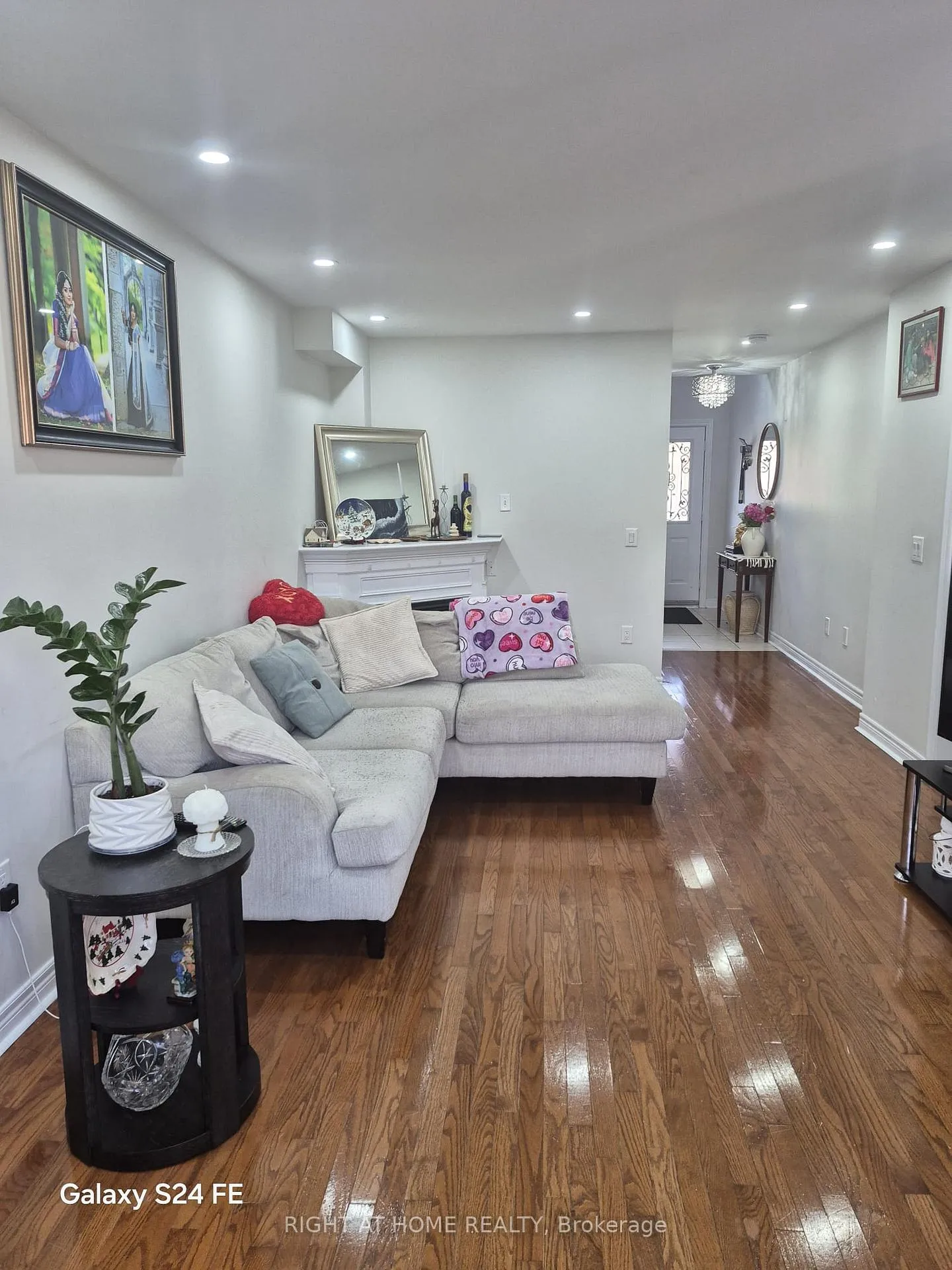 Photo 5 of 30 Trevino Crescent, Brampton, Bram East — HOMEH