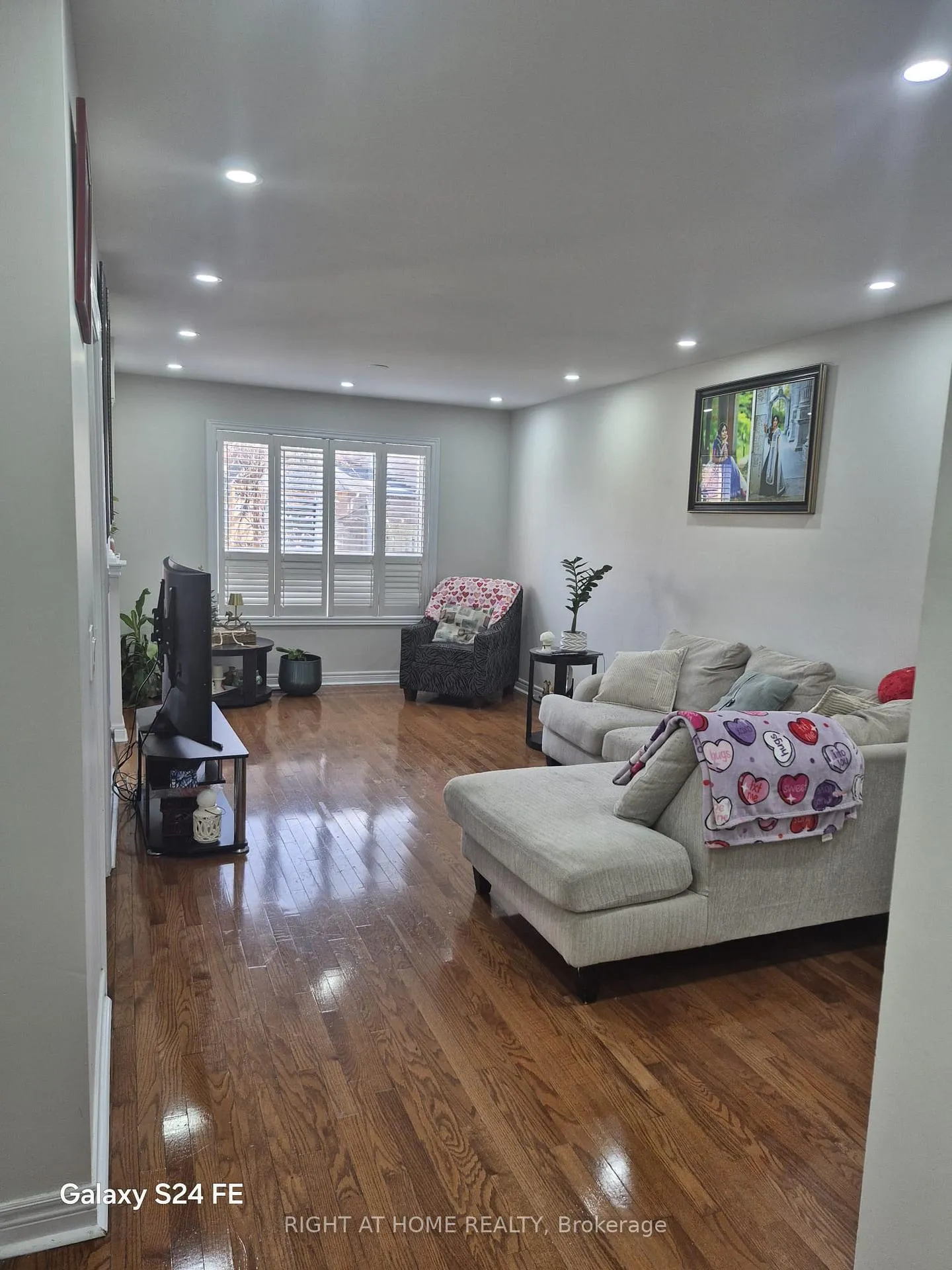 Photo 9 of 30 Trevino Crescent, Brampton, Bram East — HOMEH