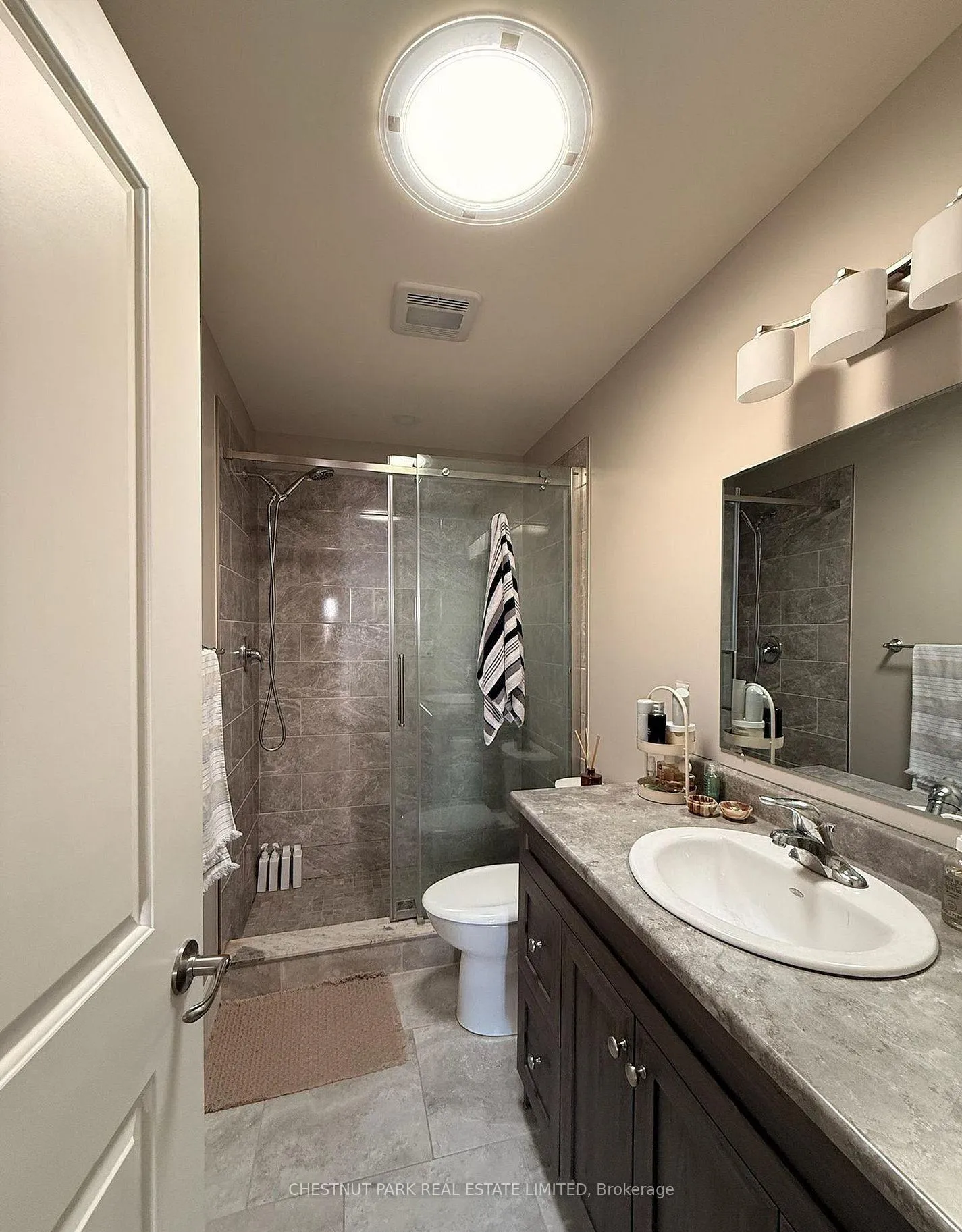 Photo 14 of 43 Curtis Street, Prince Edward County, Picton Ward — HOMEH