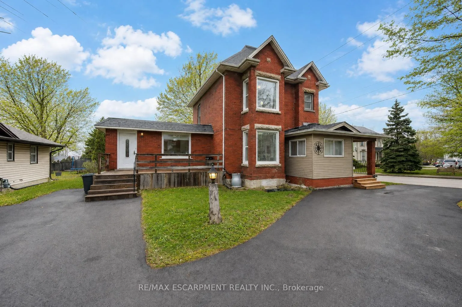 Photo 35 of 287 Main Street E, Grimsby, Grimsby East — HOMEH