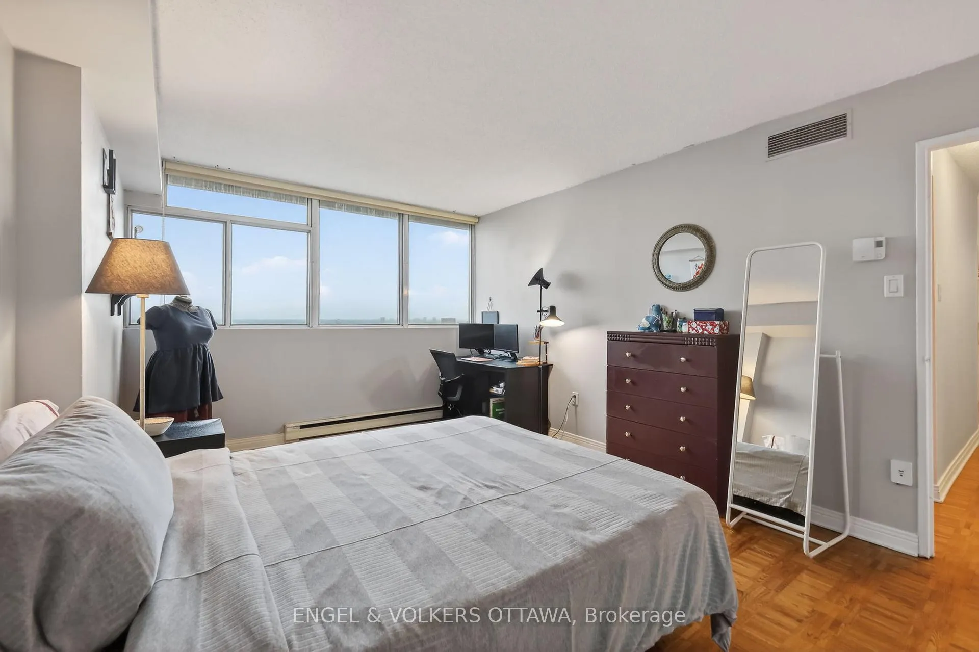 Photo 17 of Unit PH5, 530 Laurier Avenue W, Ottawa, Ottawa Centre — HOMEH