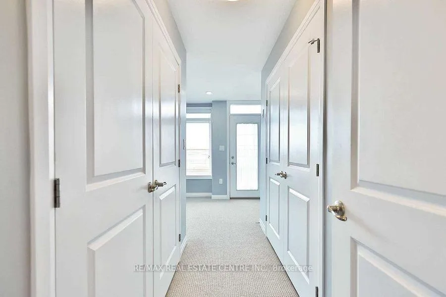 Photo 5 of Unit 226, 30 Times Square Boulevard, Hamilton, Stoney Creek — HOMEH