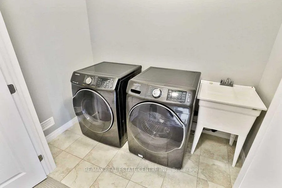 Photo 9 of Unit 226, 30 Times Square Boulevard, Hamilton, Stoney Creek — HOMEH