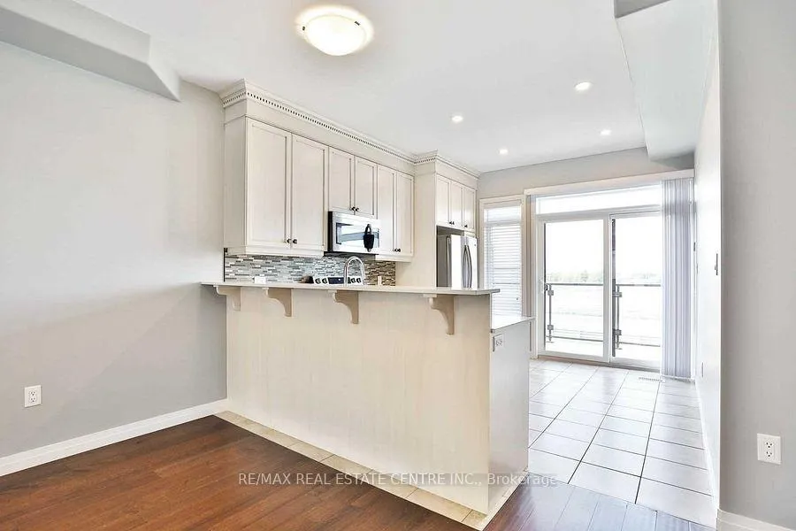 Photo 16 of Unit 226, 30 Times Square Boulevard, Hamilton, Stoney Creek — HOMEH