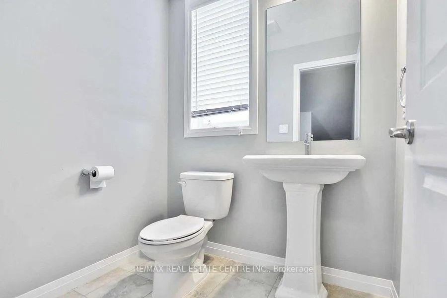 Photo 21 of Unit 226, 30 Times Square Boulevard, Hamilton, Stoney Creek — HOMEH