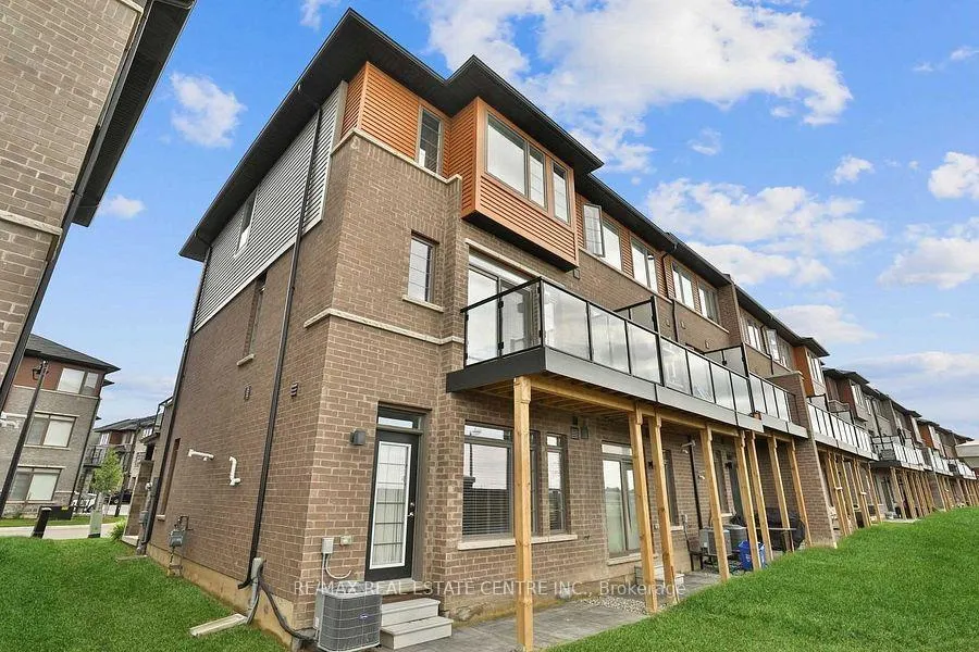 Photo 29 of Unit 226, 30 Times Square Boulevard, Hamilton, Stoney Creek — HOMEH