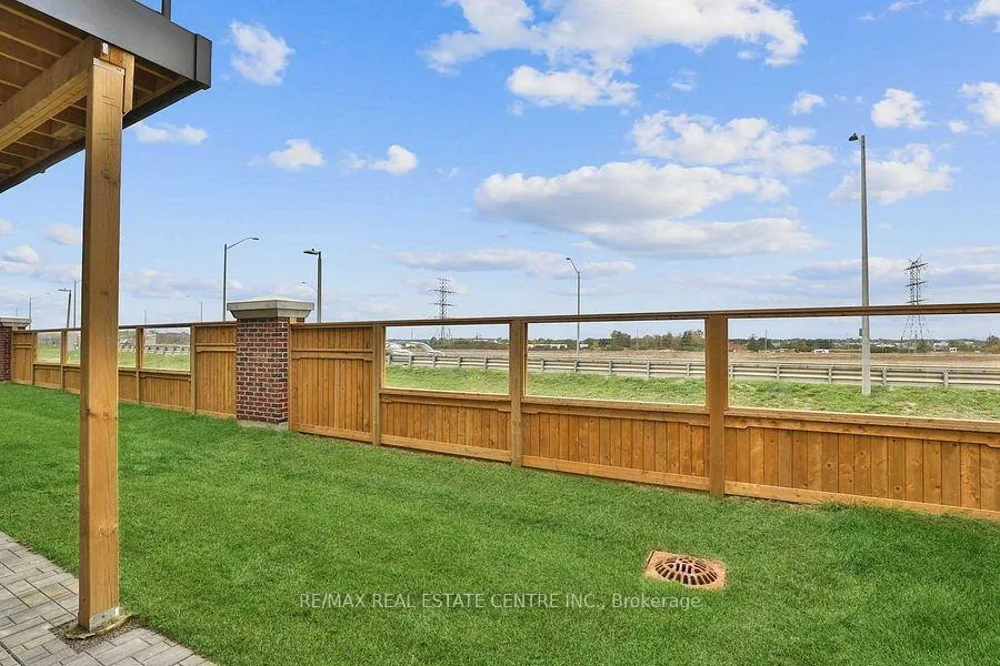 Photo 30 of Unit 226, 30 Times Square Boulevard, Hamilton, Stoney Creek — HOMEH
