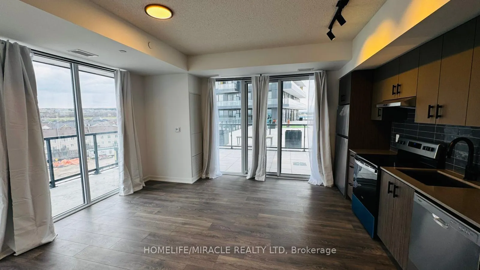 Photo 5 of Unit C602, 4878 Powers Common, Burlington, Alton — HOMEH