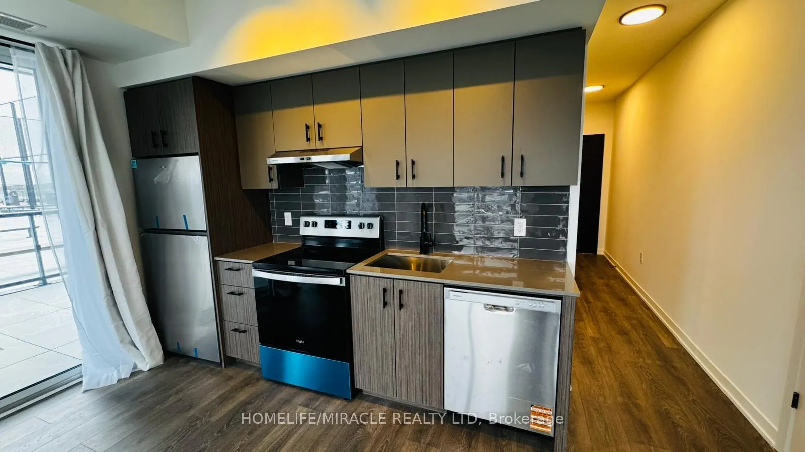 Photo 6 of Unit C602, 4878 Powers Common, Burlington, Alton — HOMEH