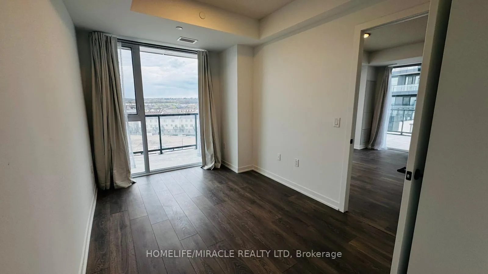 Photo 9 of Unit C602, 4878 Powers Common, Burlington, Alton — HOMEH
