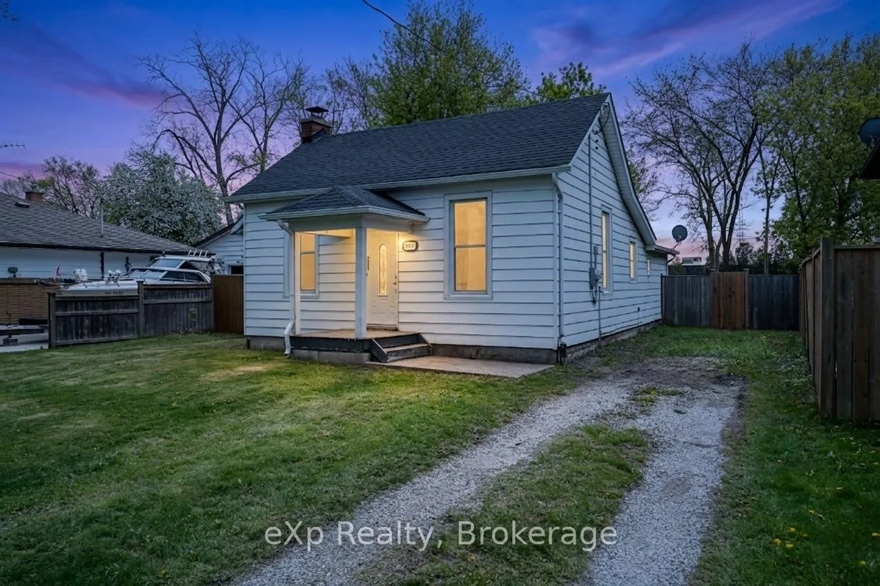Photo 1 of 867 Devine Street, Sarnia — HOMEH