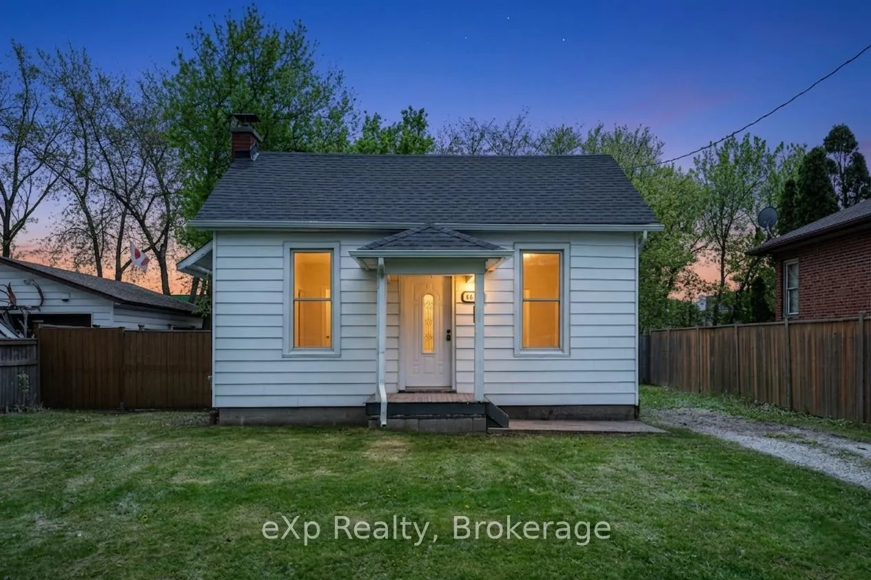 Photo 2 of 867 Devine Street, Sarnia — HOMEH