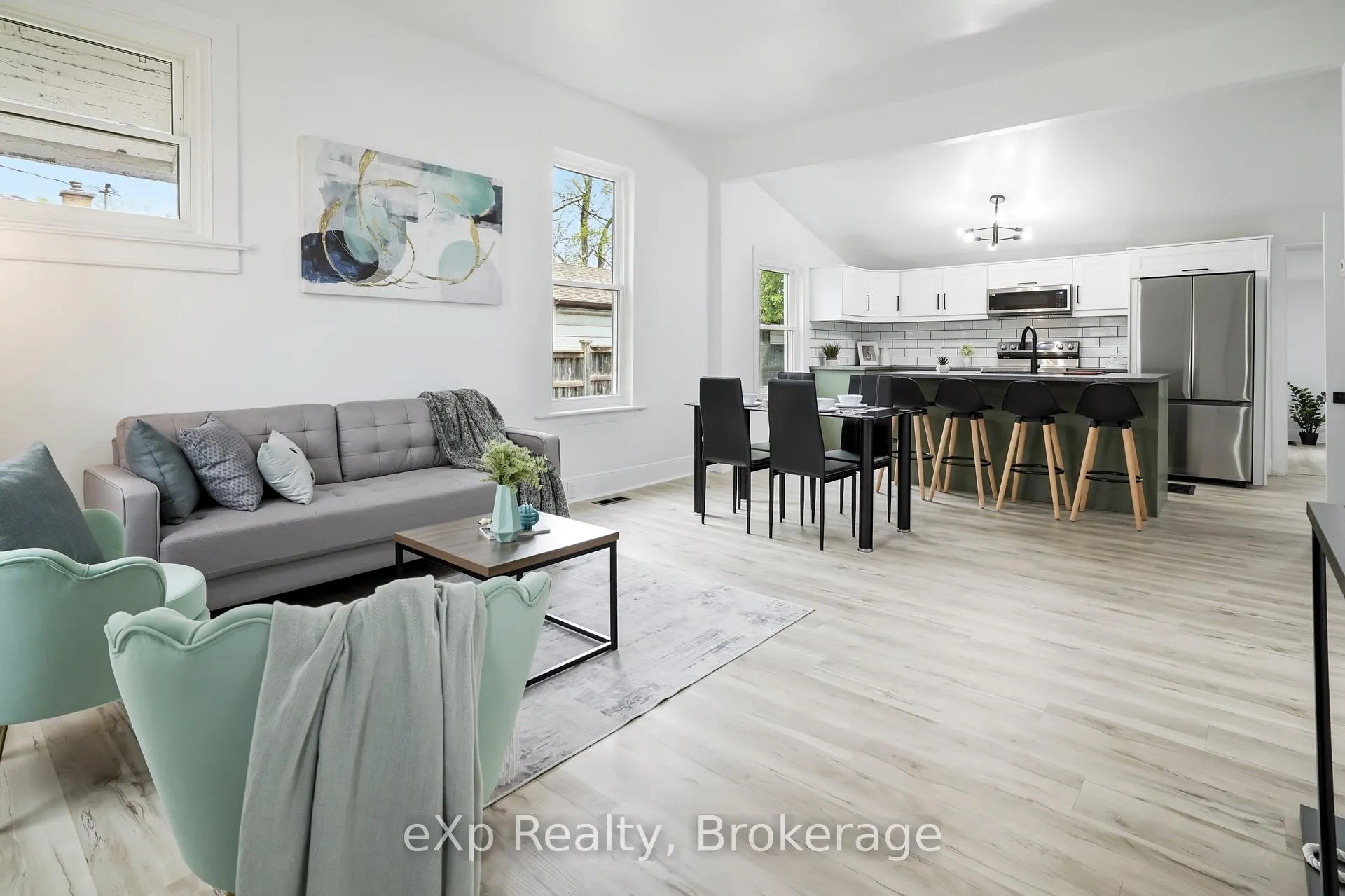 Photo 8 of 867 Devine Street, Sarnia — HOMEH