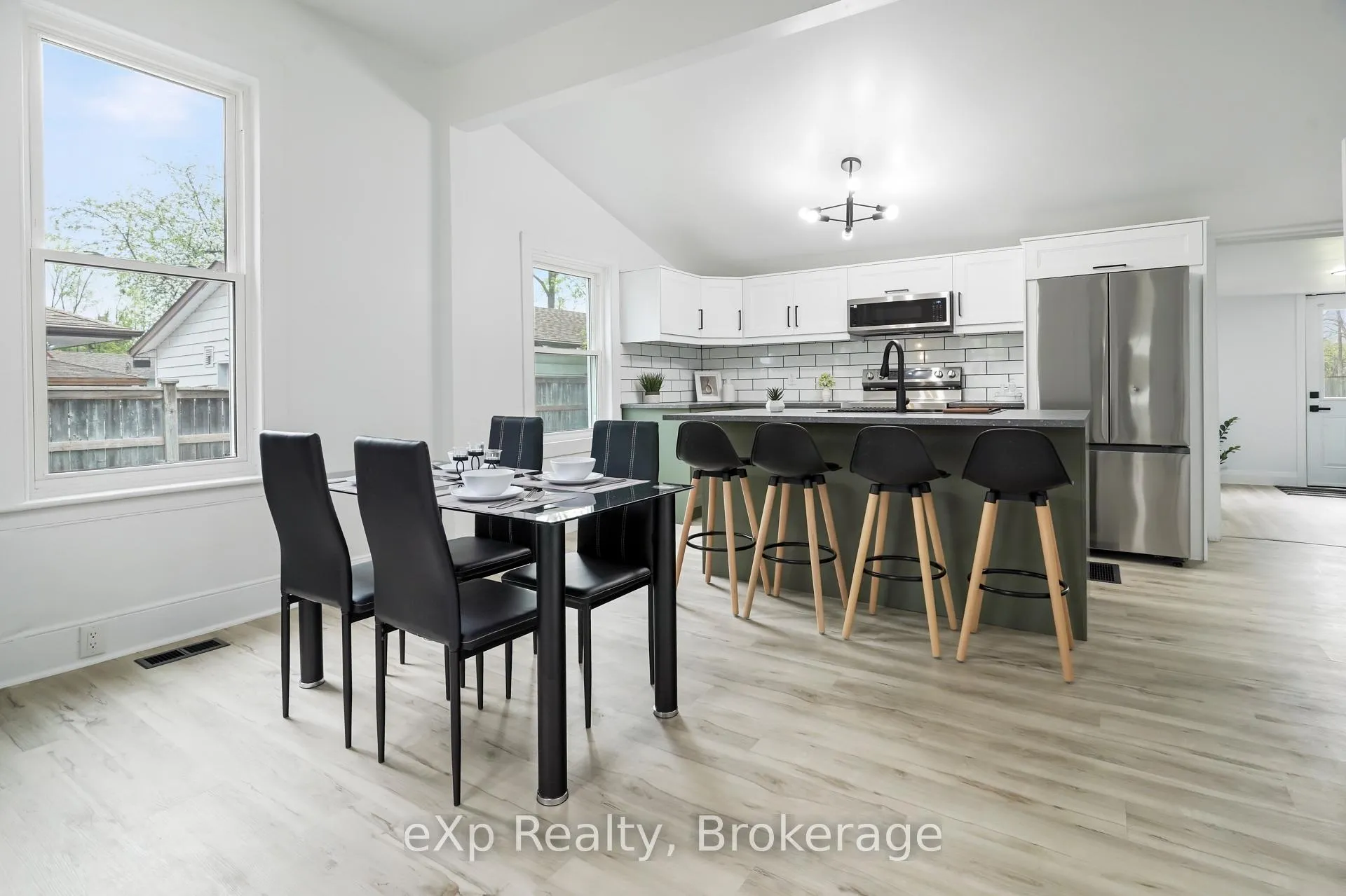 Photo 9 of 867 Devine Street, Sarnia — HOMEH