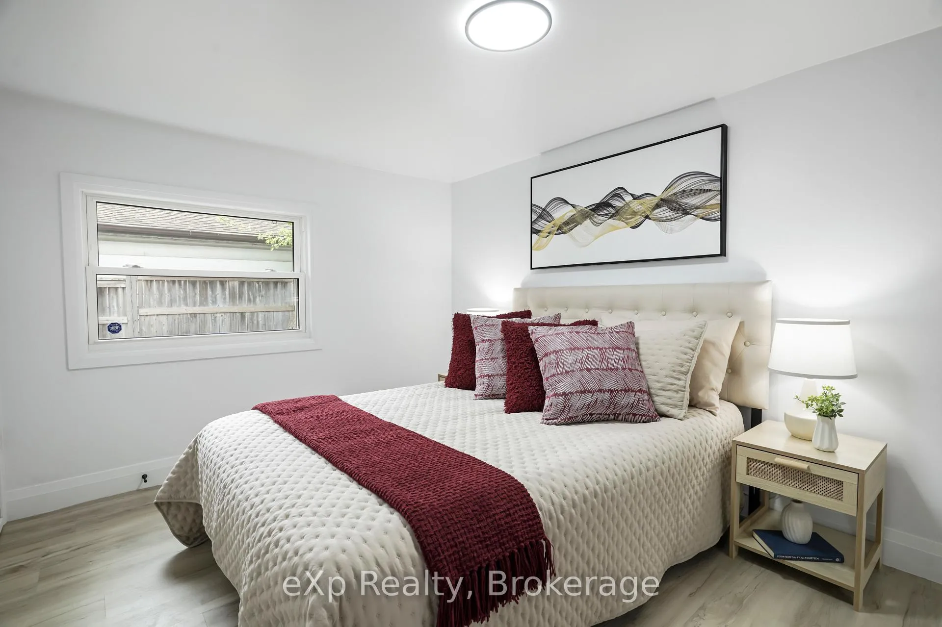 Photo 20 of 867 Devine Street, Sarnia — HOMEH