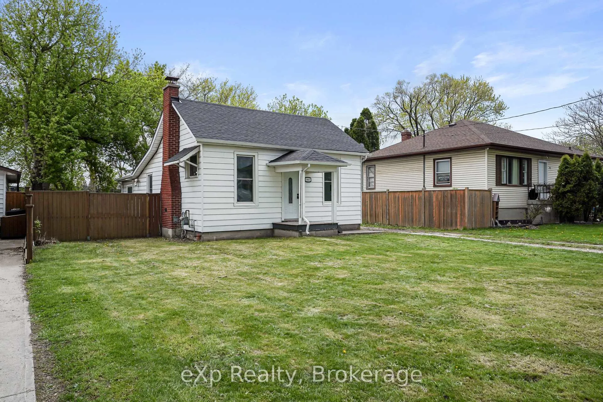 Photo 29 of 867 Devine Street, Sarnia — HOMEH