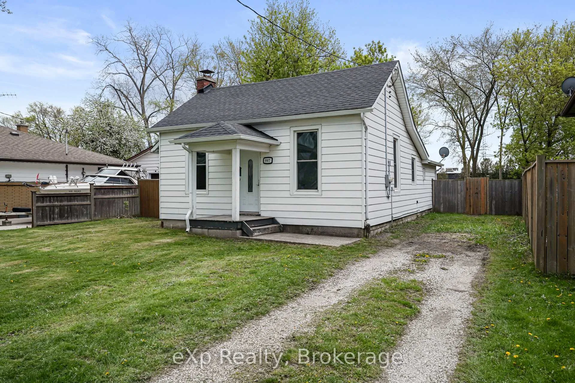 Photo 32 of 867 Devine Street, Sarnia — HOMEH