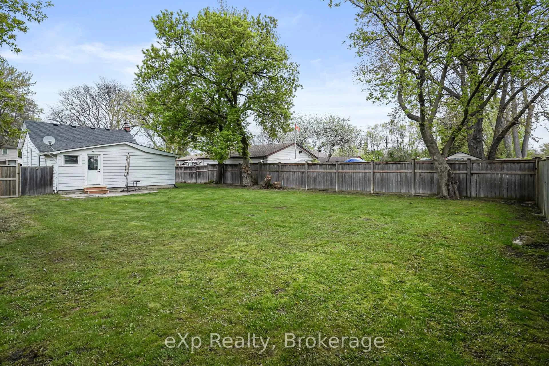 Photo 35 of 867 Devine Street, Sarnia — HOMEH