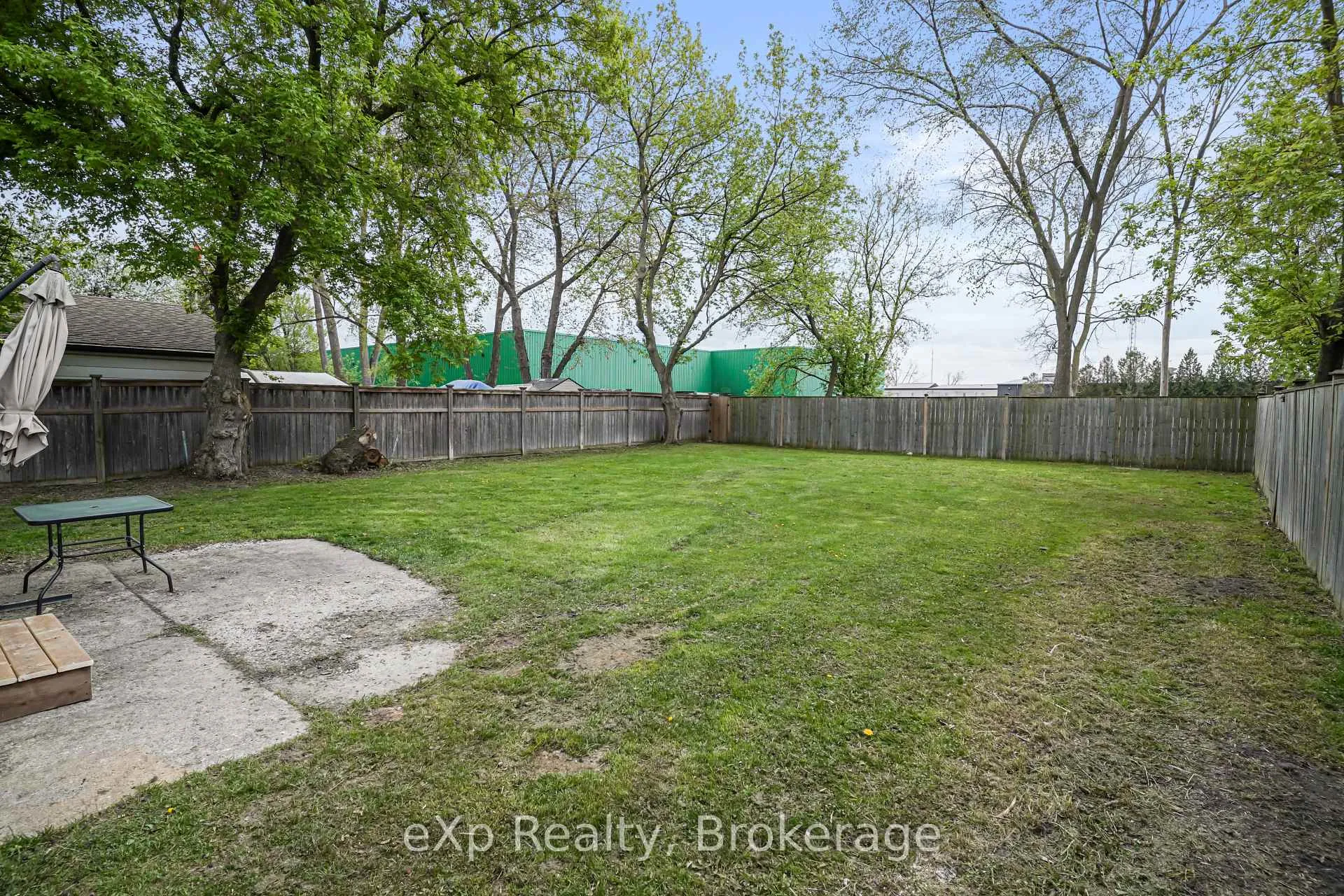 Photo 36 of 867 Devine Street, Sarnia — HOMEH