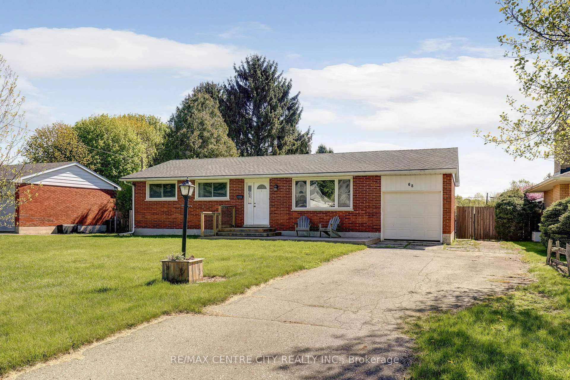 Photo 2 of 68 Bailey Avenue, Central Elgin, Rural Central Elgin — HOMEH