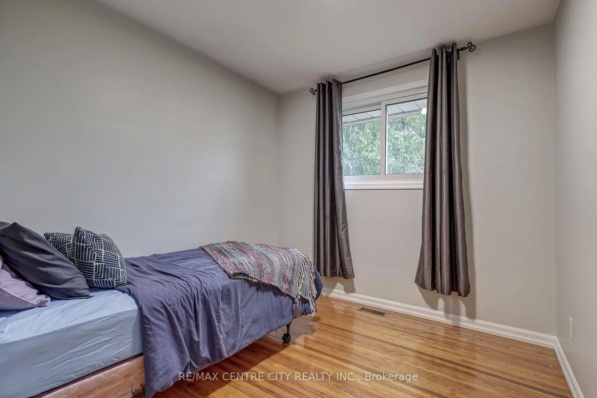 Photo 32 of 68 Bailey Avenue, Central Elgin, Rural Central Elgin — HOMEH