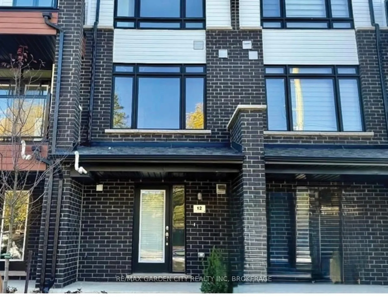 Photo 1 of 12 Sidney Rose Common, St. Catharines, Glendale/Glenridge — HOMEH