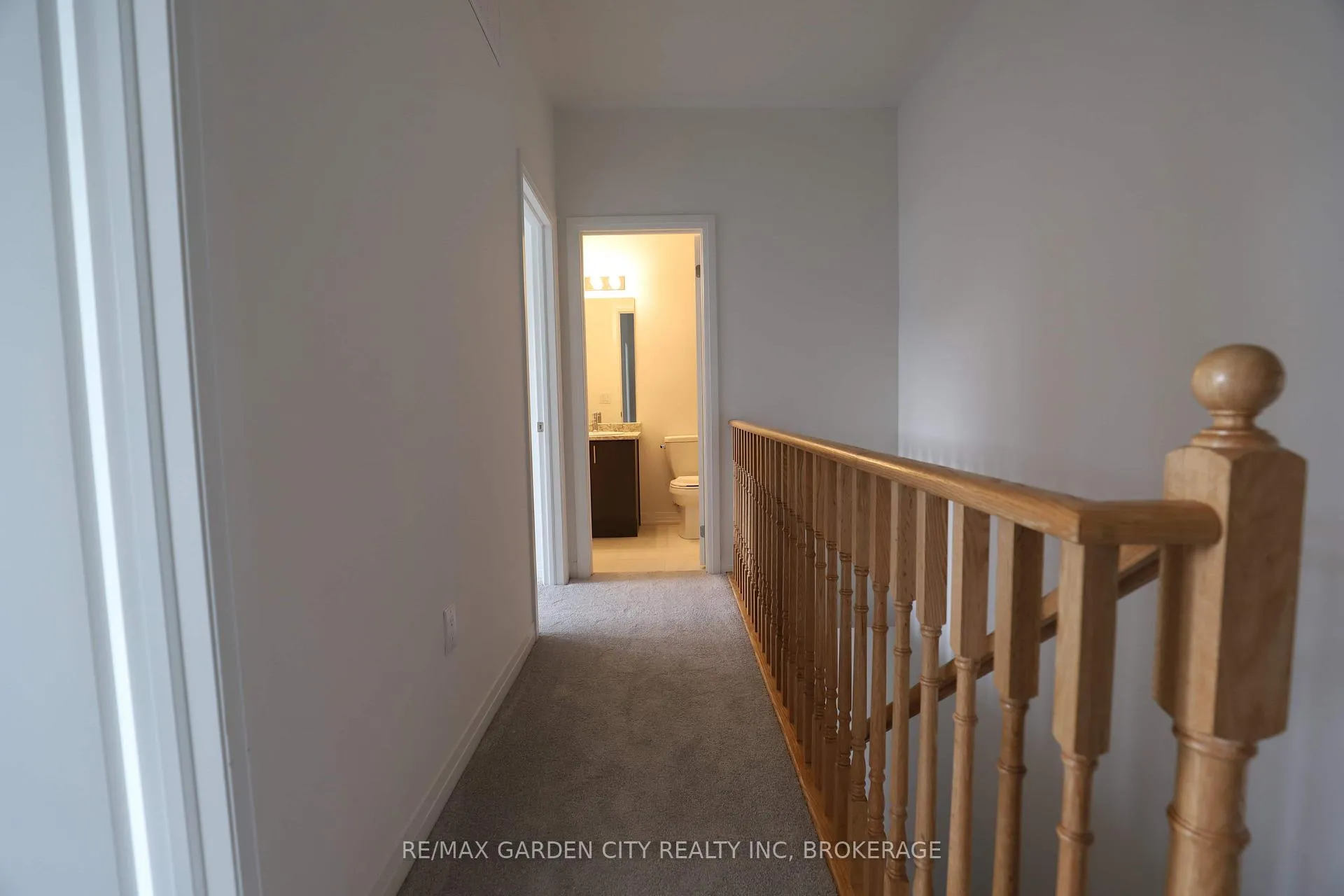 Photo 5 of 12 Sidney Rose Common, St. Catharines, Glendale/Glenridge — HOMEH