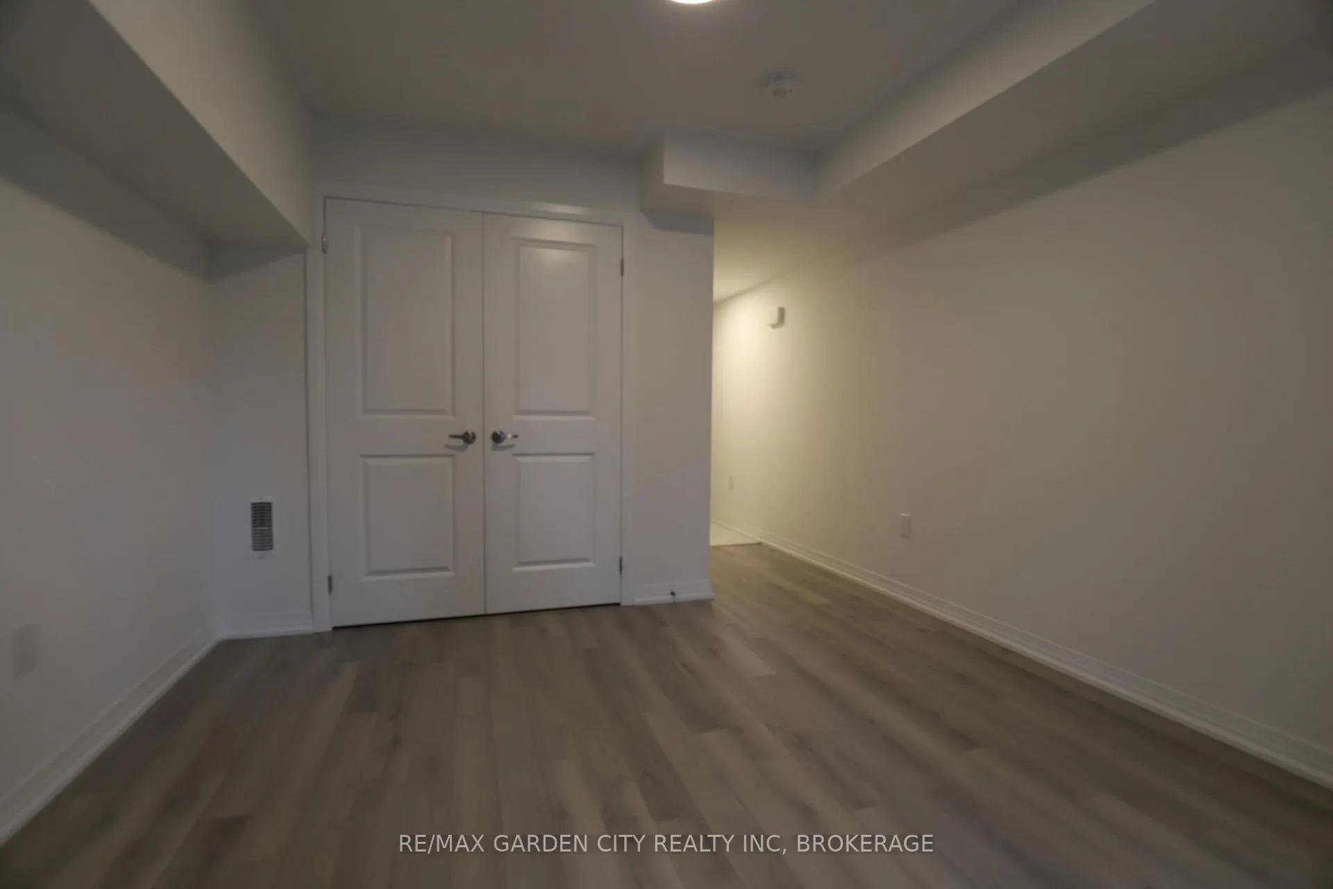 Photo 16 of 12 Sidney Rose Common, St. Catharines, Glendale/Glenridge — HOMEH