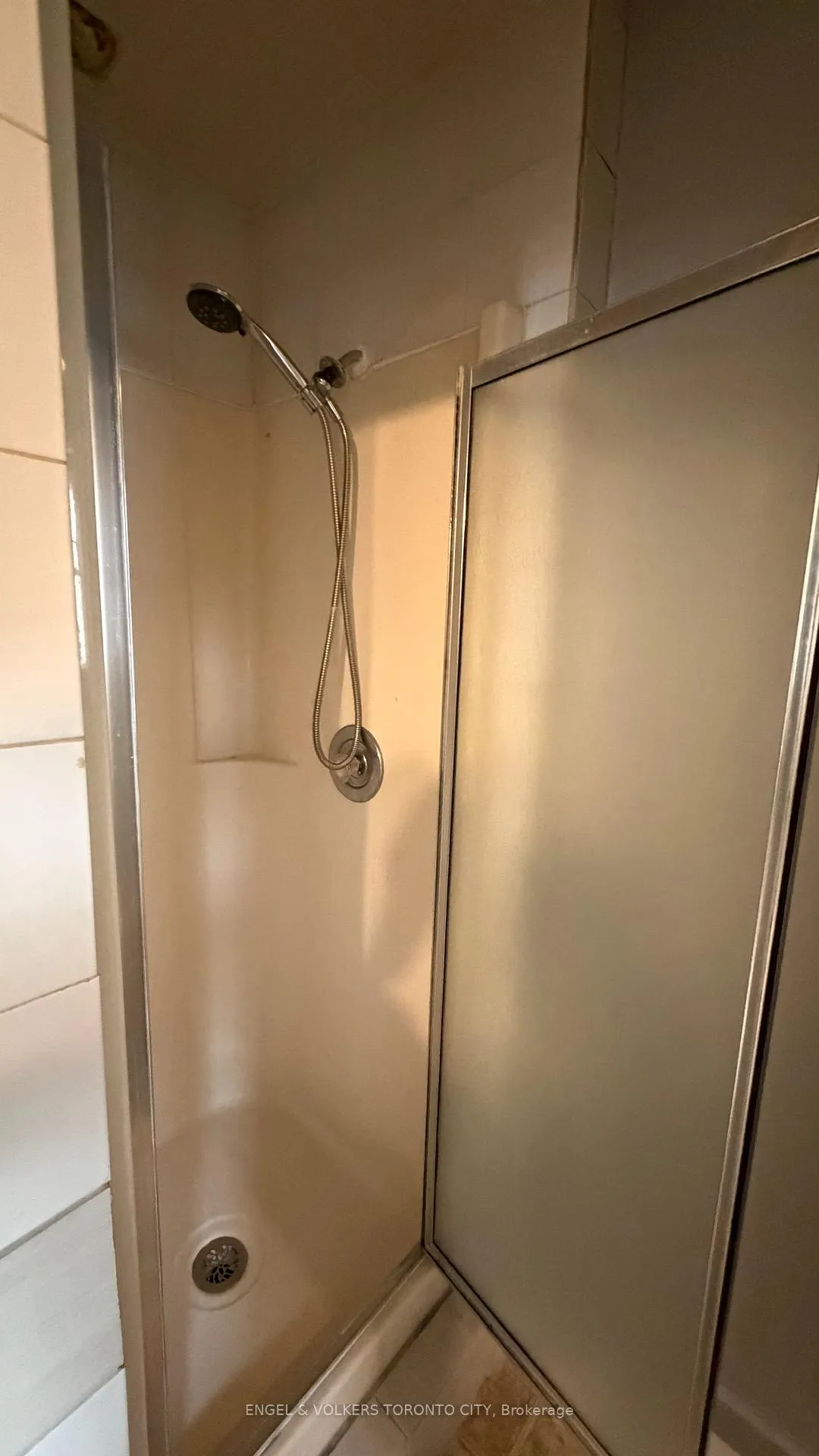 Photo 13 of Unit 1, 15191 Yonge Street, Aurora, Aurora Village — HOMEH