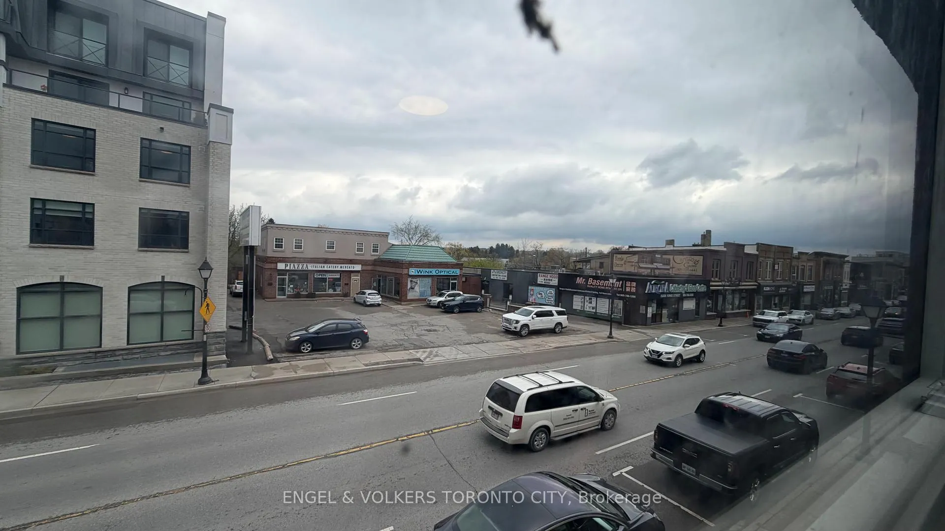 Photo 14 of Unit 1, 15191 Yonge Street, Aurora, Aurora Village — HOMEH