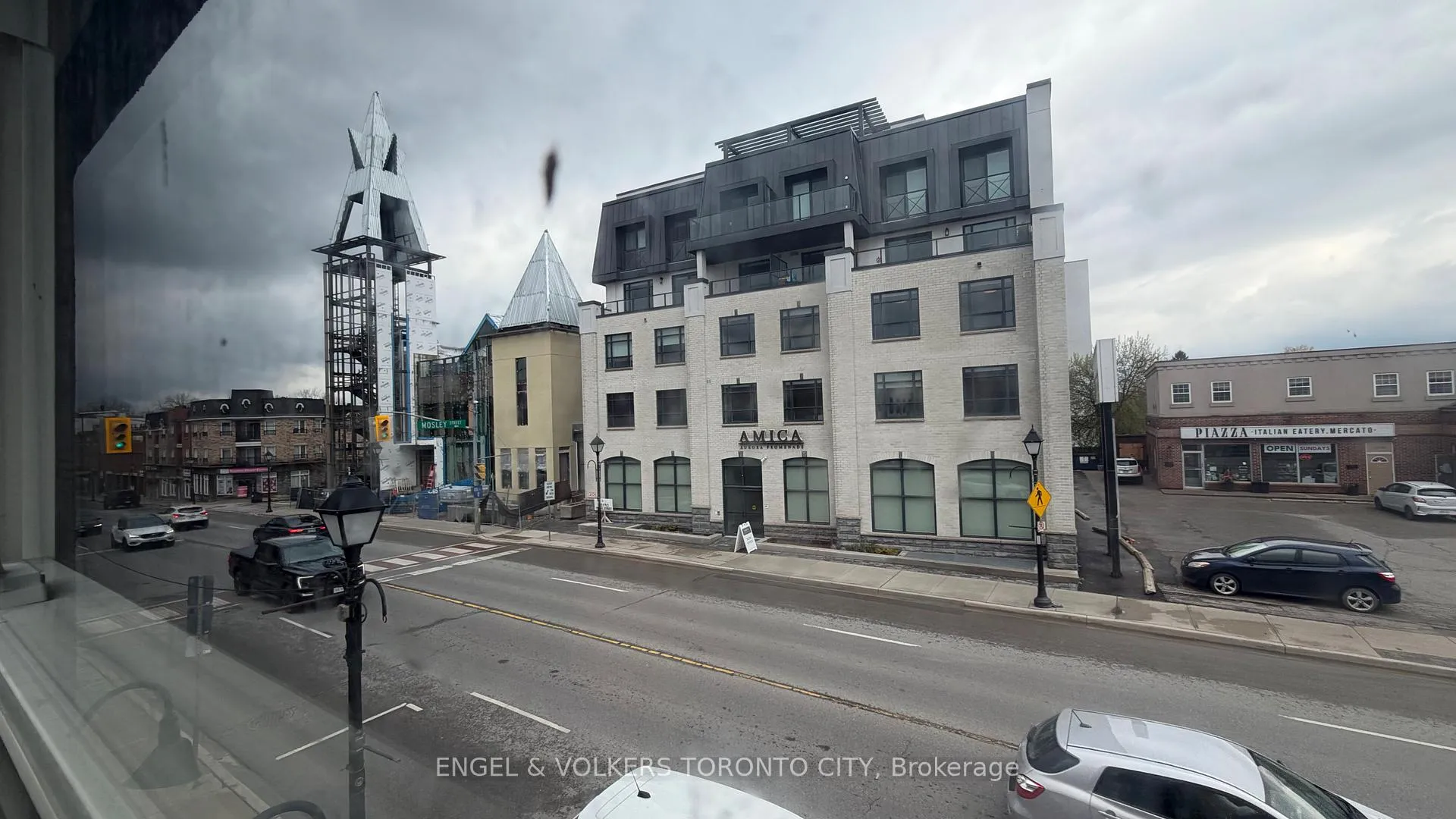 Photo 15 of Unit 1, 15191 Yonge Street, Aurora, Aurora Village — HOMEH