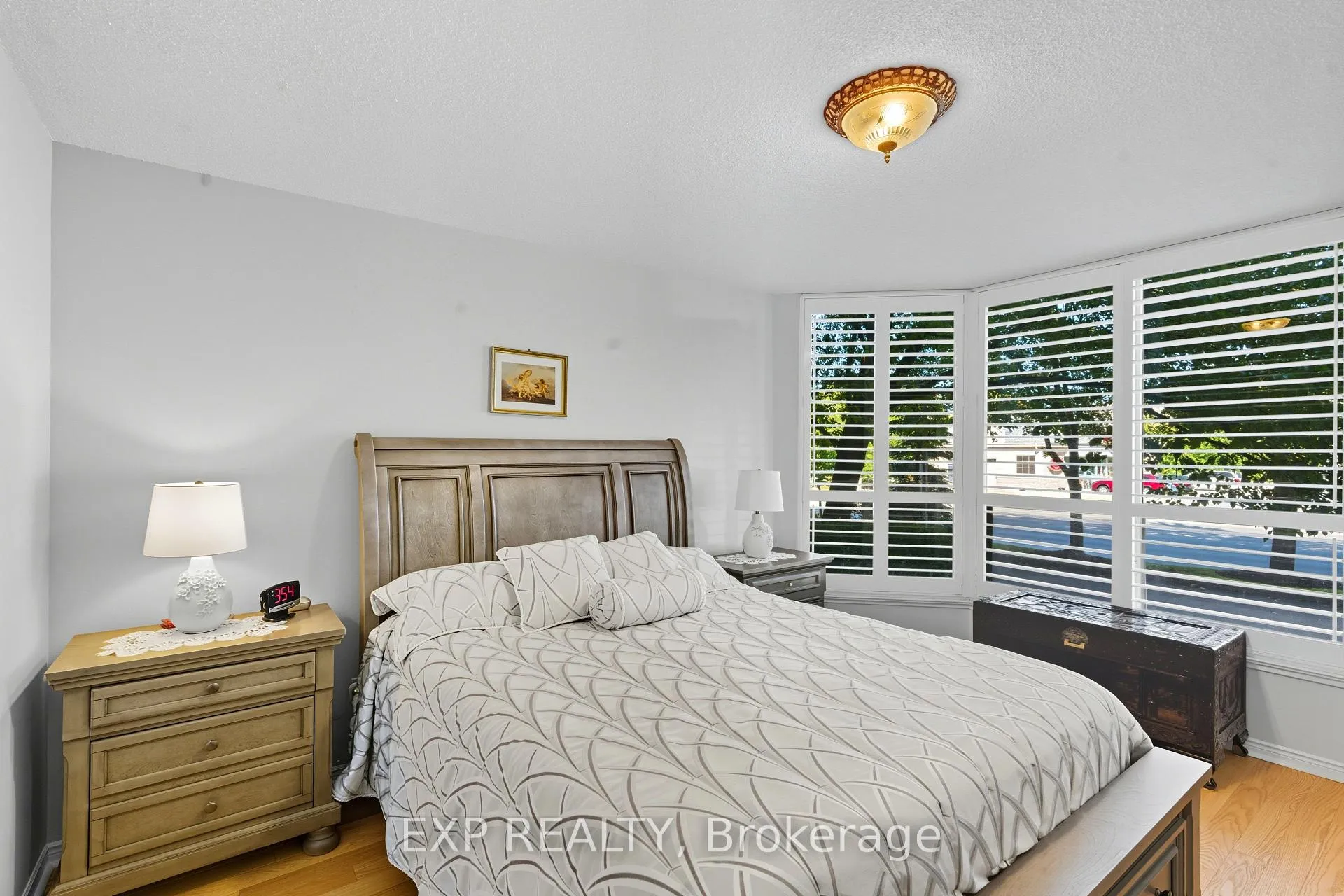 Photo 12 of Unit 111, 14924 Yonge Street, Aurora, Aurora Highlands — HOMEH
