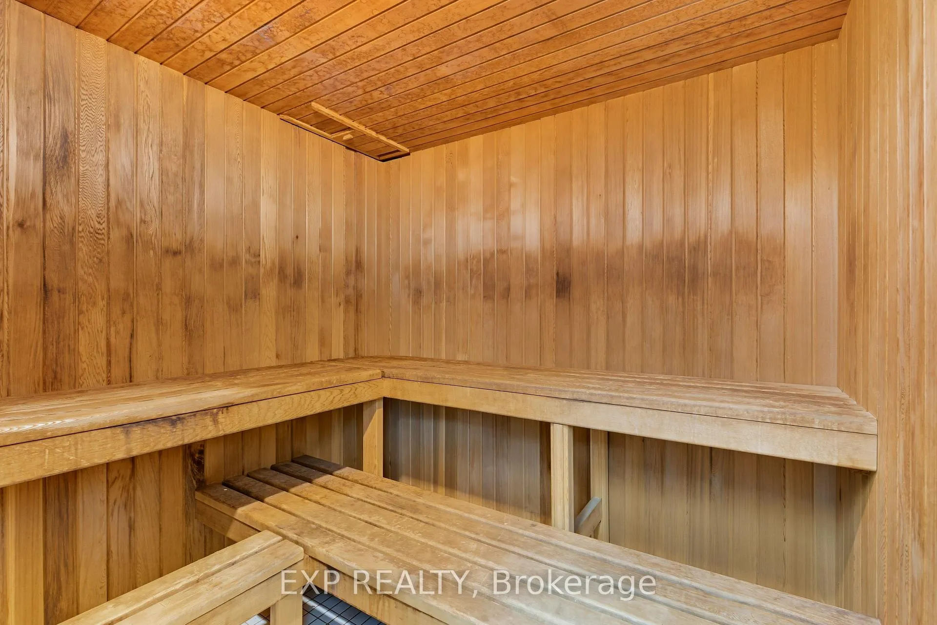 Photo 21 of Unit 111, 14924 Yonge Street, Aurora, Aurora Highlands — HOMEH